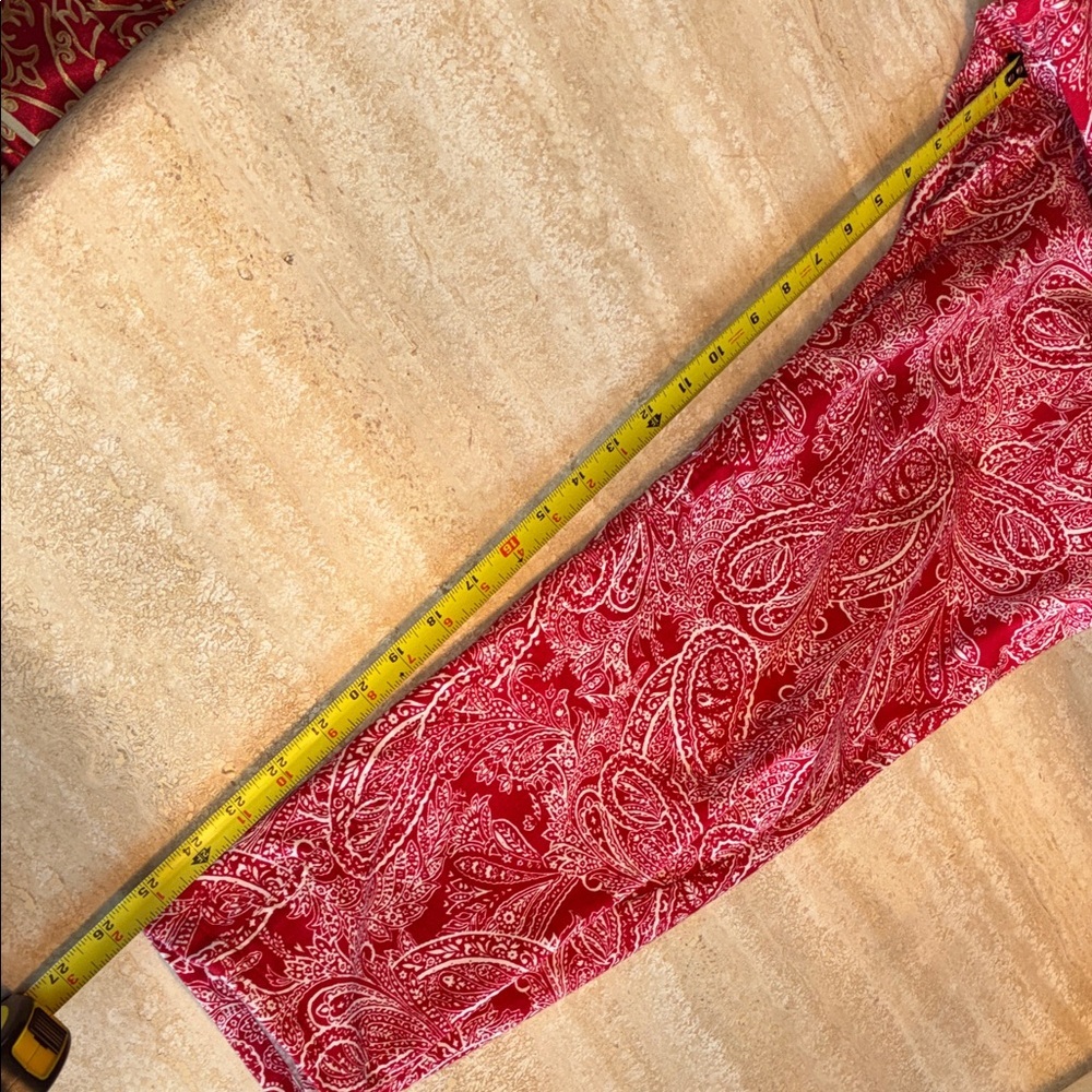 JONES NEW YORK SPORT Stylish red & white paisley /bandana print pants. 12 - Picture 14 of 17